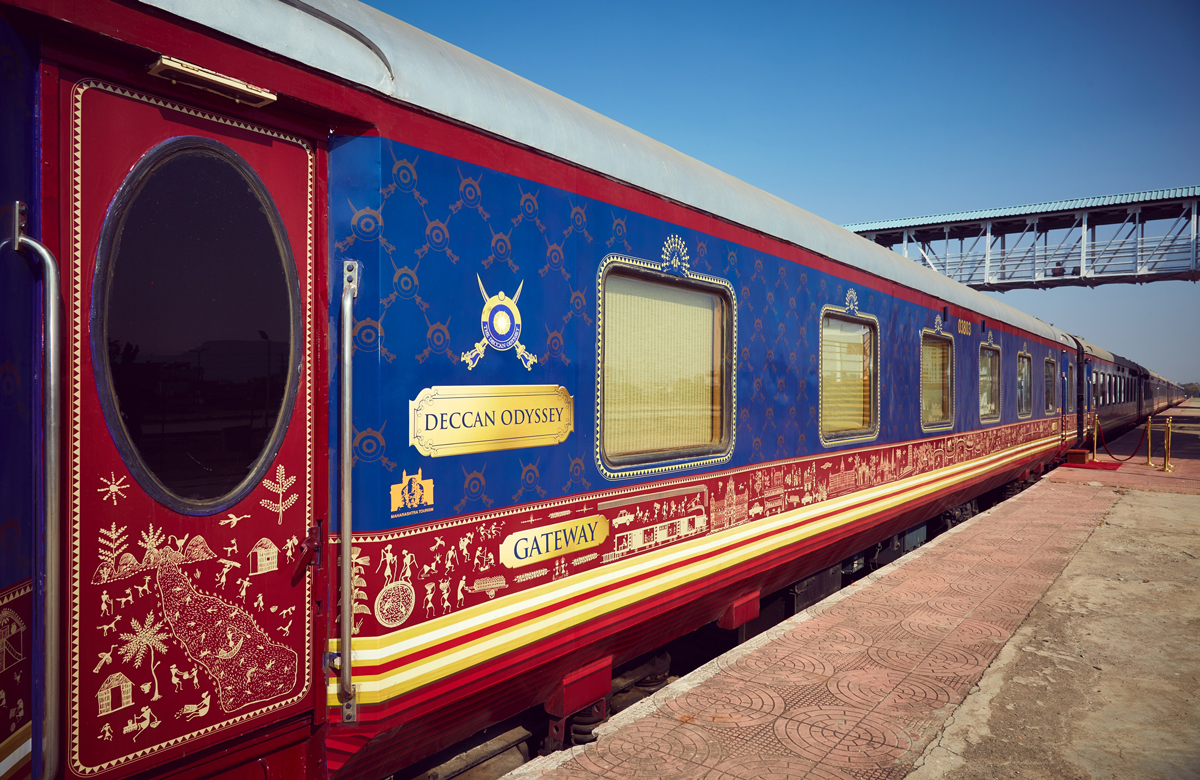 Darjeeling Mail: Luxury Train from Mumbai to Kolkata